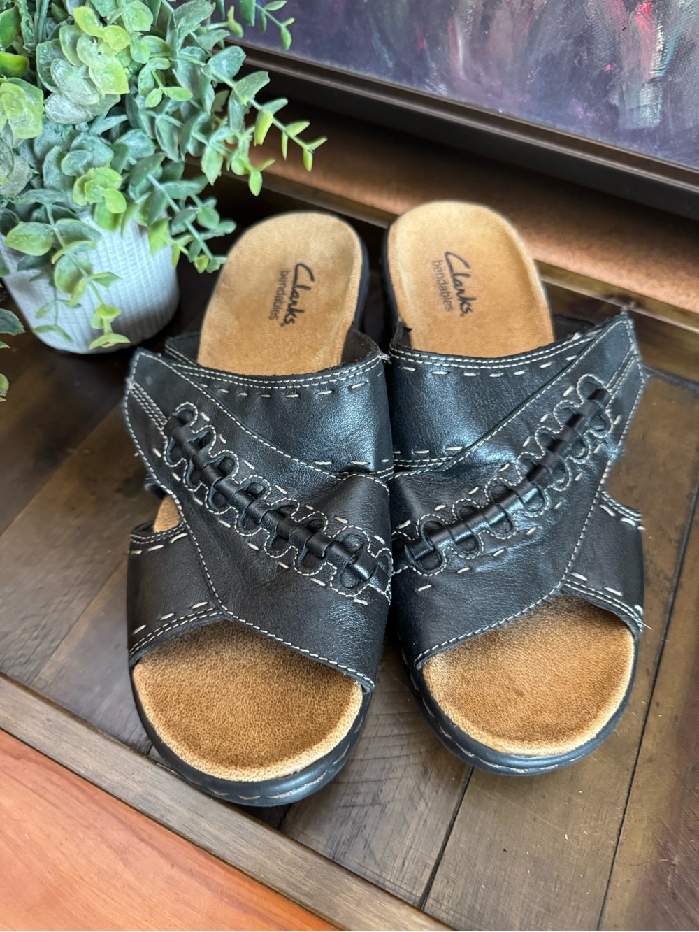 Clarks Women's Black Leather Slide Sandals 7